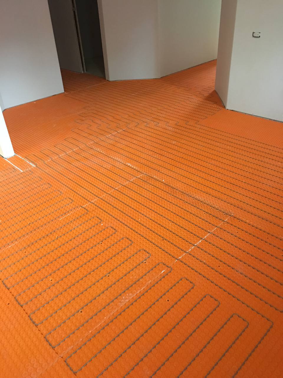 Heated floor electrical setup